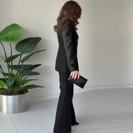 Ensemble 2 pièces élégant pour femme avec blazer à manches fendues et pantalon