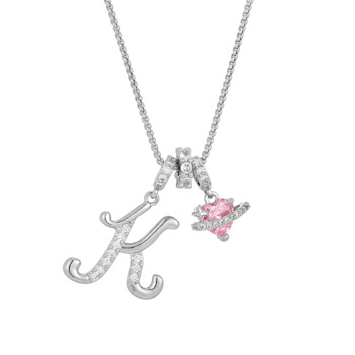 💖Dernier jour : 50 % de réduction ✨ Collier avec pendentif lettre de A à Z et trois breloques🎀