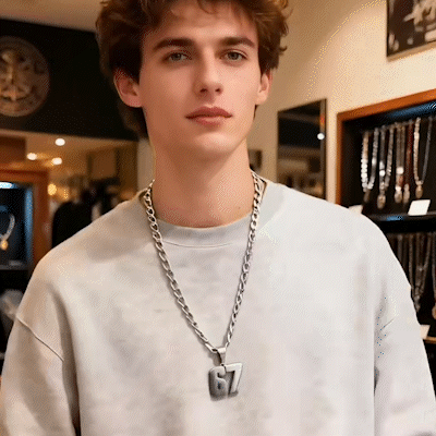 ⛄ Offre Spéciale Hiver：69 % de réduction🔥Exprimez-Vous avec le Pendentif Chiffre 67 - Un Accessoire Unique & Audacieux
