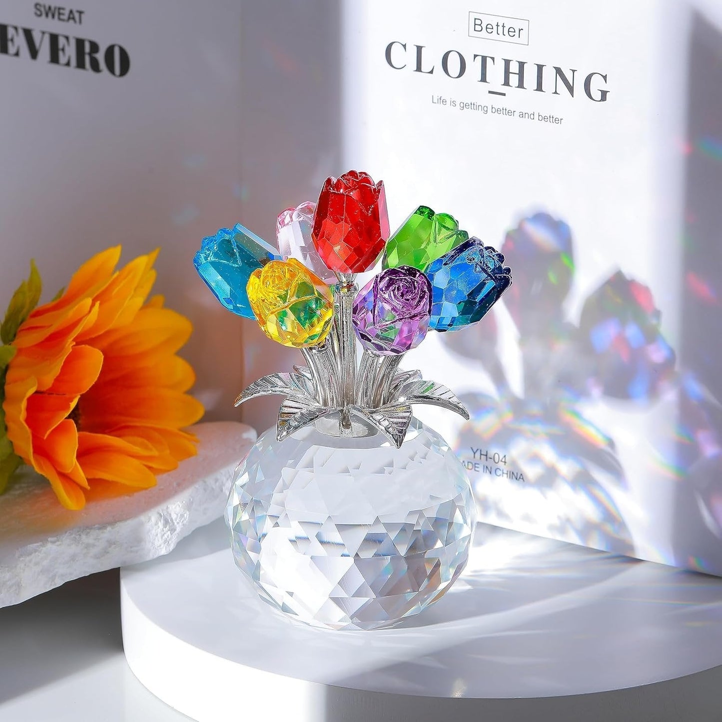Figurine de collection de fleurs roses colorées en cristal avec vase