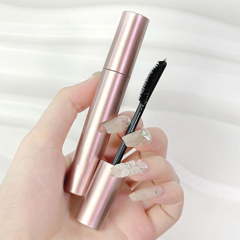 Tube rose Little Sun Mascara volumateur et allongeant