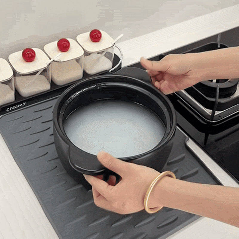 🍴Une aide précieuse dans la cuisine💧Tapis d'évacuation en silicone multifonctionnel et pliable(🚀50% Rabatt)