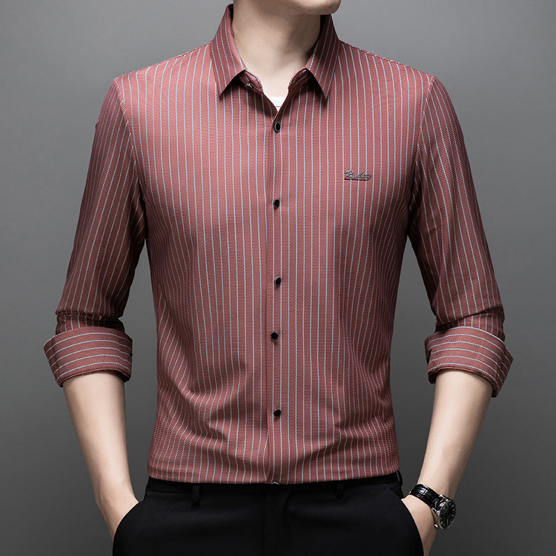 Mode masculine - Chemise classique à col rayé et à manches longues
