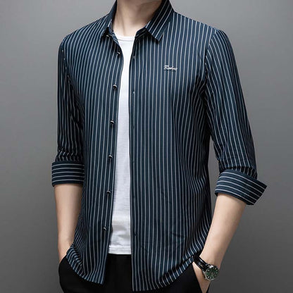 Mode masculine - Chemise classique à col rayé et à manches longues