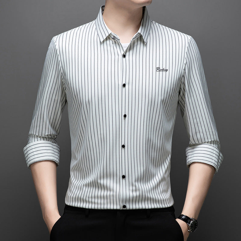 Mode masculine - Chemise classique à col rayé et à manches longues