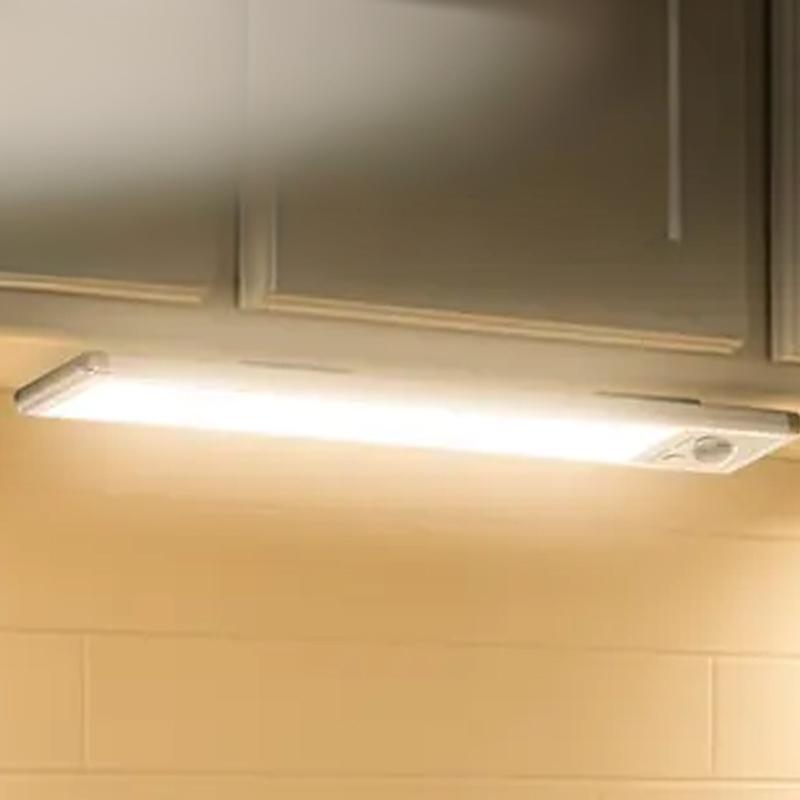 Lampe LED d’armoire intelligente avec détecteur de mouvement