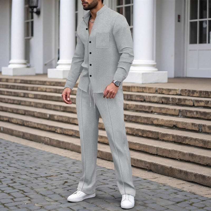 📢📢60 % DE RÉDUCTION !! ⏰ Ensemble deux pièces pour homme — Chemise + pantalon chino 🍂 Confectionné dans un tissu texturé pour un confort respirant et une élégance qui dure toute la journée ! 👔🌿