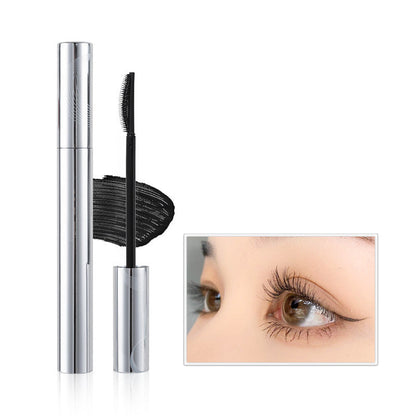 Mascara waterproof longue tenue – Effet allongeant